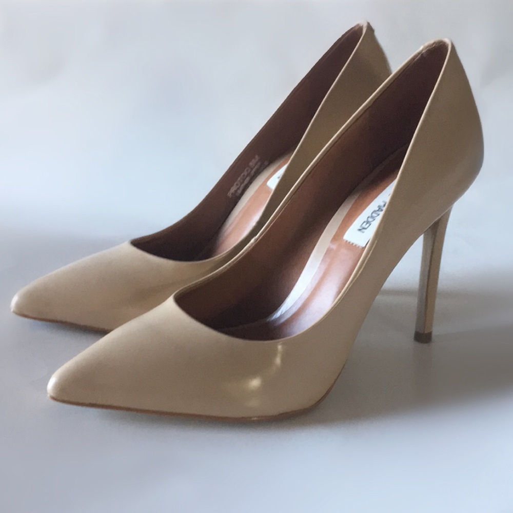 STEVE MADDEN Nude Pumps